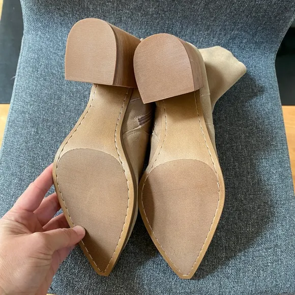 STEVE MADDEN Suede Leather Pointed Toe Ankle Boots