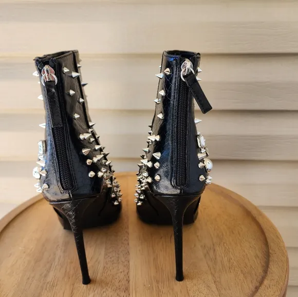 Steve Madden Viceroy Embellished gems black stiletto heel ankle boots