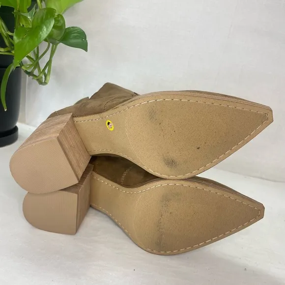 STEVE MADDEN Womens‎ ChayaPointed Toe Suede Bootie In Chestnut 9M