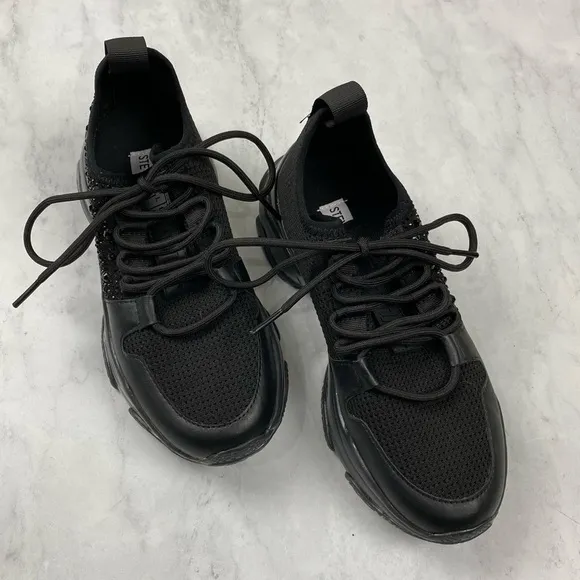 Steve Madden: Zaddy Chunky Lace Up Tennis Shoes Sneakers Black Size 6.5 (NWOT)