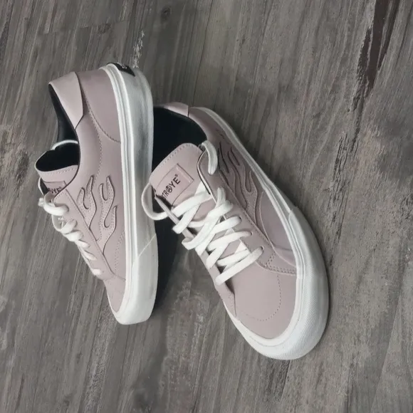 Straye Logan  Heat Blush Flames Detail Sneakers Men's Size 8