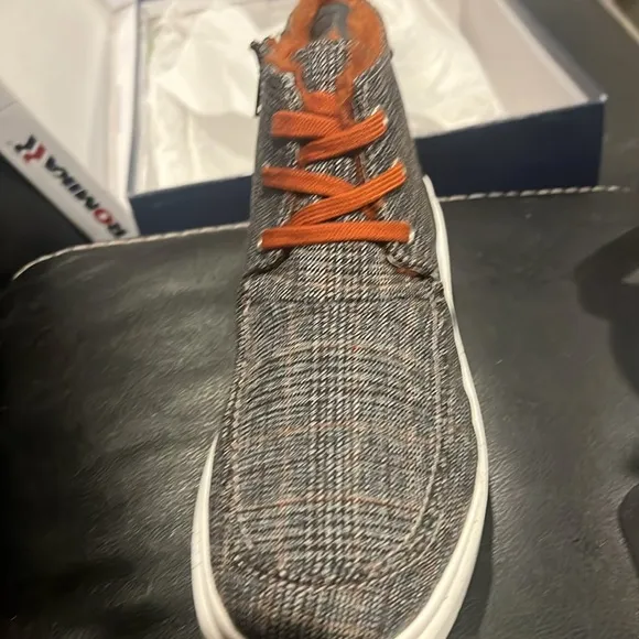 Stylish Plaid High-Top Sneakers with Orange Laces UK 37
