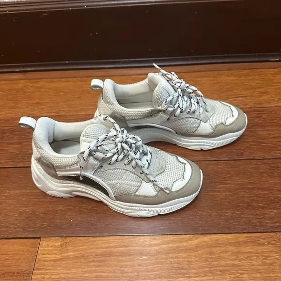 Stylish White Chunky Sneakers