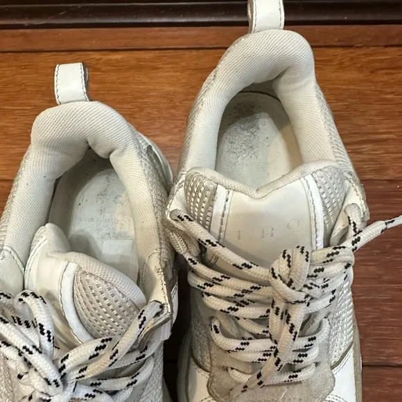 Stylish White Chunky Sneakers