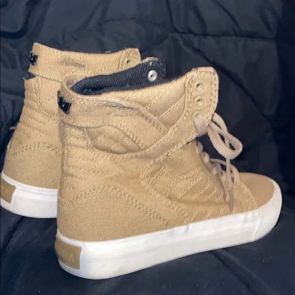 Supra Kids size 4 worn once