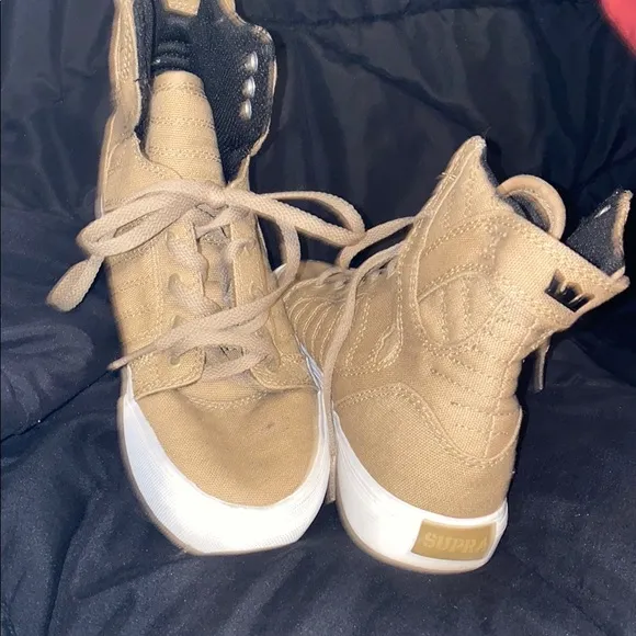 Supra Kids size 4 worn once