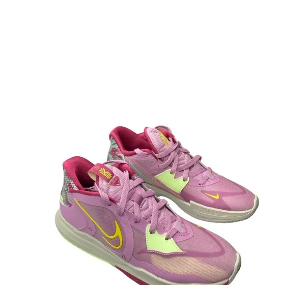 The Nike Kyrie Low 5 Men’s Size 8