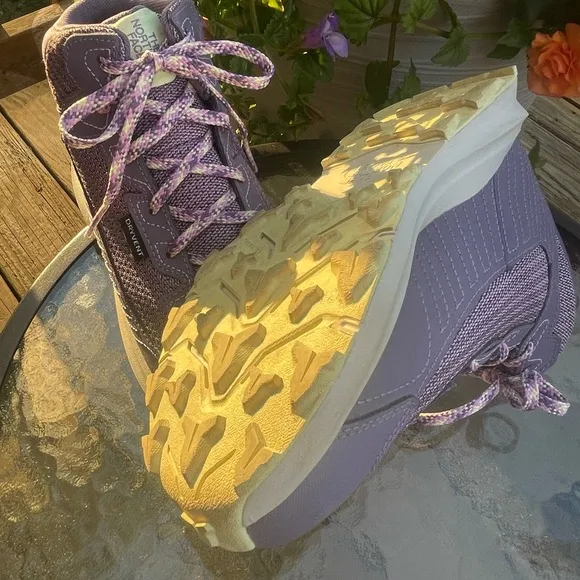 The North Face kids Purple High-Top Sneakers - like new!