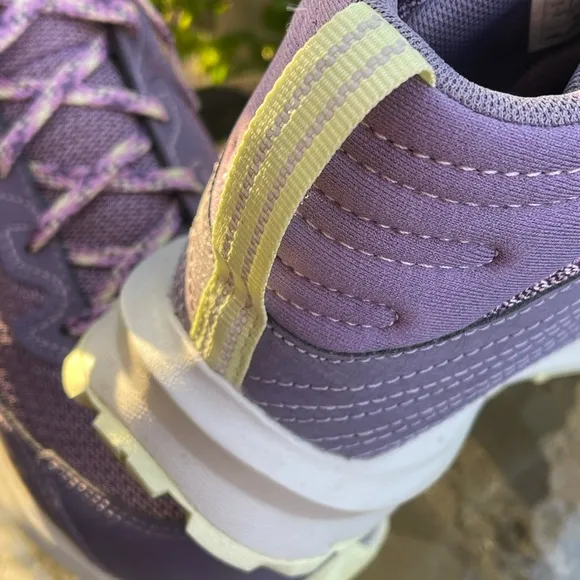 The North Face kids Purple High-Top Sneakers - like new!