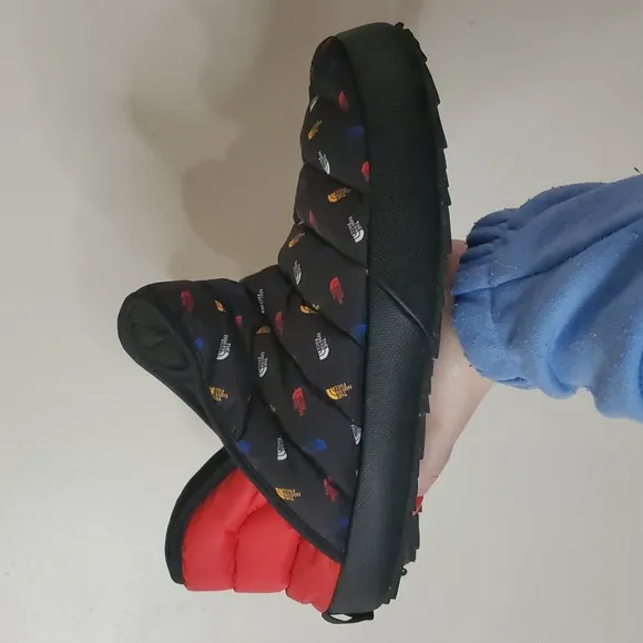 The North Face Thermoball Traction Bootie Size 10 Mens Slipper Shoes