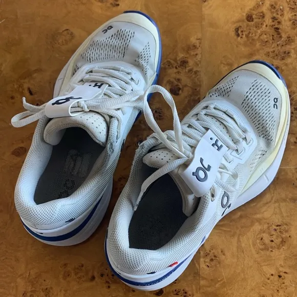 The Roger Tennis shoes