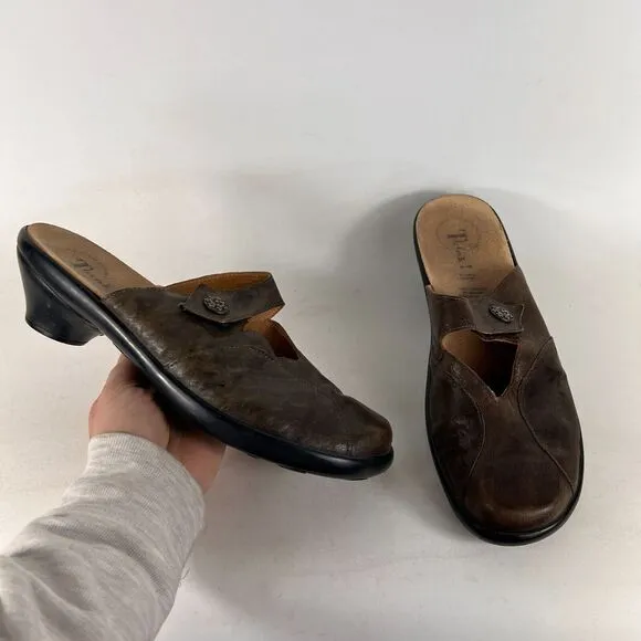 Think! Mary Jane heels women's size 10 brown leather minimalist heels shoes