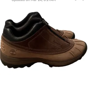 Timberland Canard Low top waterproof leather zip front boots size 7.5$65