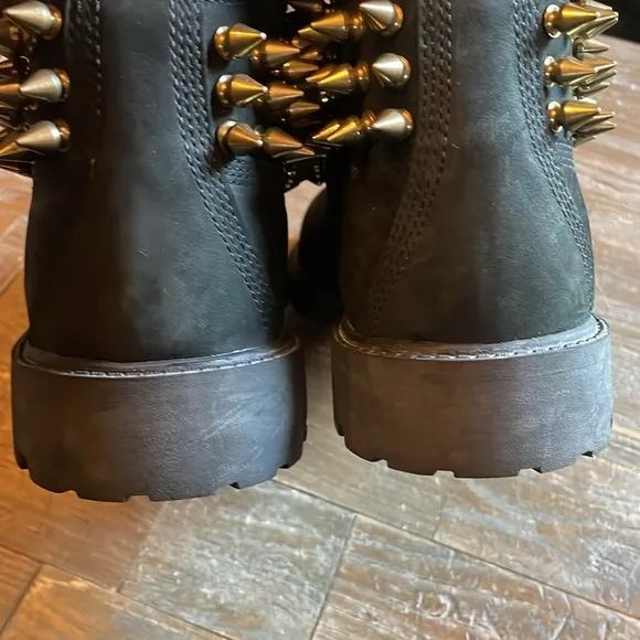 Timberland Customized Spiked Leopard Nubuck Boots🖤