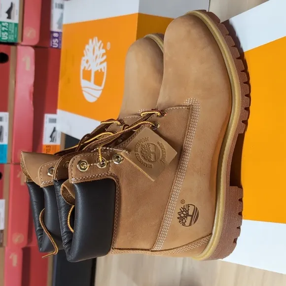 Timberland Premium 6 in Waterproof Boot Wheat Nubuck New with small defe…