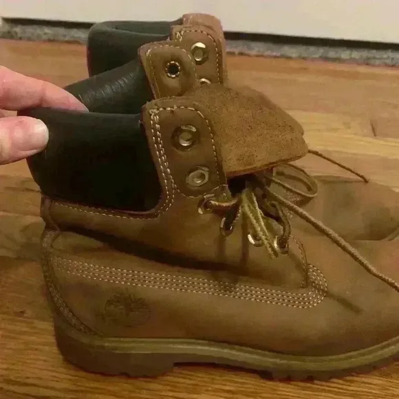 Timberland Womens Boots 6-in 10360 Original Waterproof, size 6
