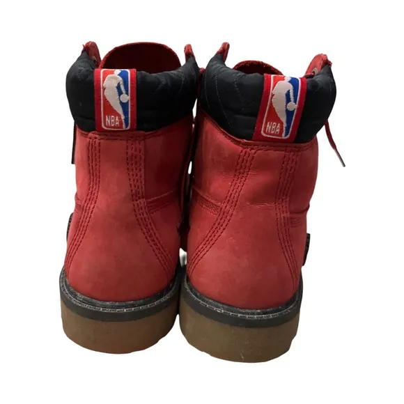 Timberland x NBA “Chicago Bulls” Red Boots - size 6