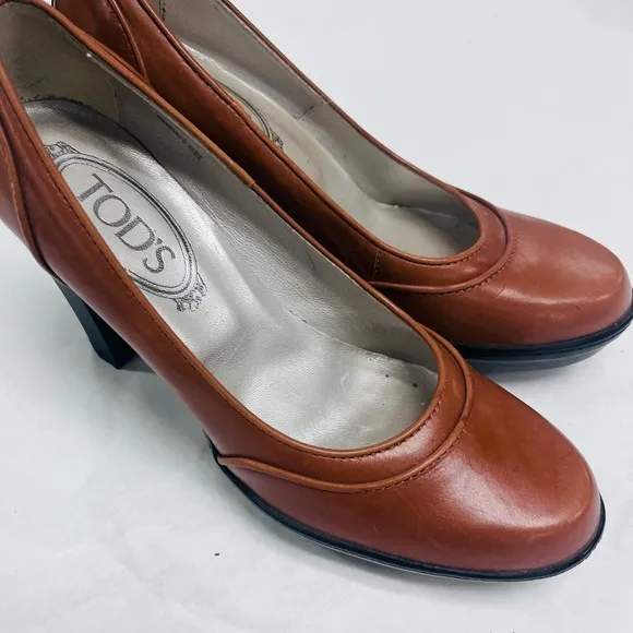 Tod's Women's Brown Leather Shoes