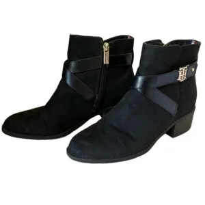 TOMMY HILFIGER Women’s Shoe Flat Ankle Booties Black Suede Gold Accents Size 6.5