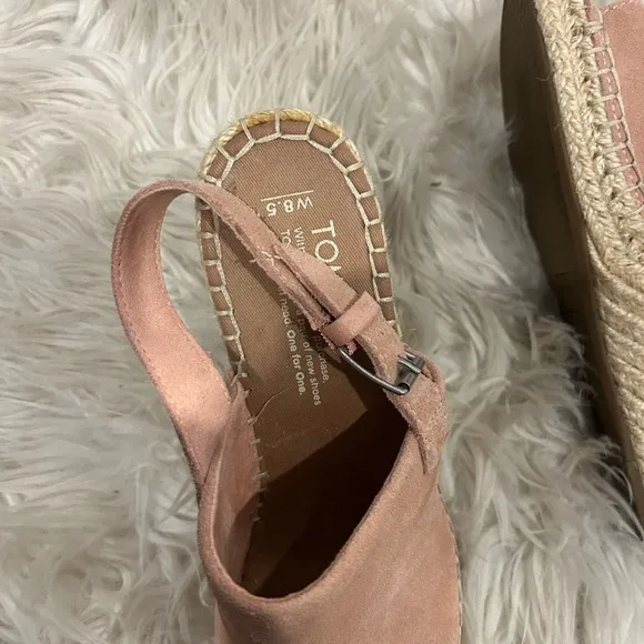 TOMS blush suede Women's Pink Espadrille Wedge Sandals size 8.5