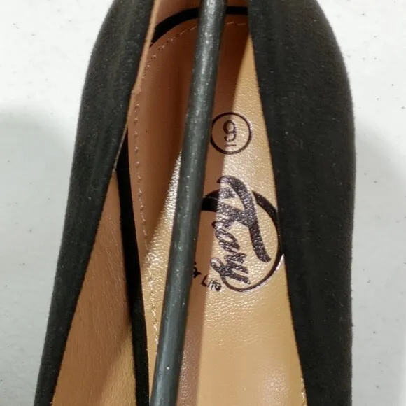 Trary Pointed Toe High Heel Suede Black Pumps Women's Size 9
