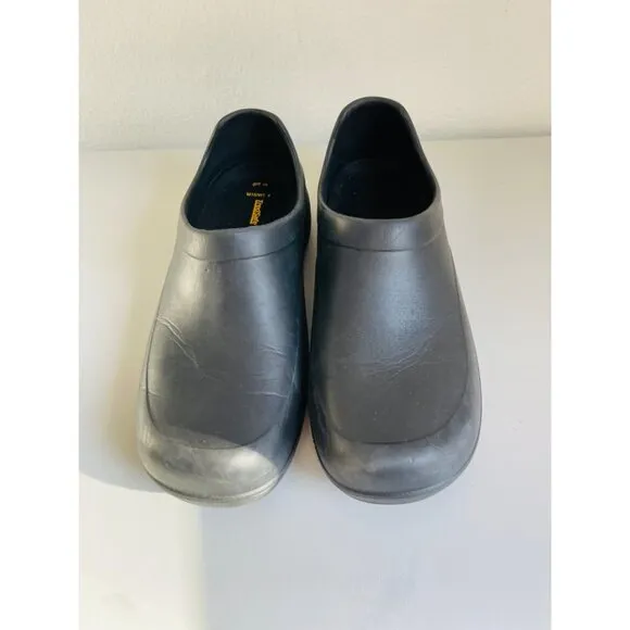 Tredsafe non- slip comfort work shoes, size M10