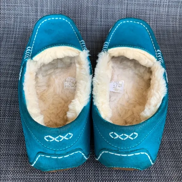 UGG Ansley Blue Moccasin Slippers Shoes Women’s size 8