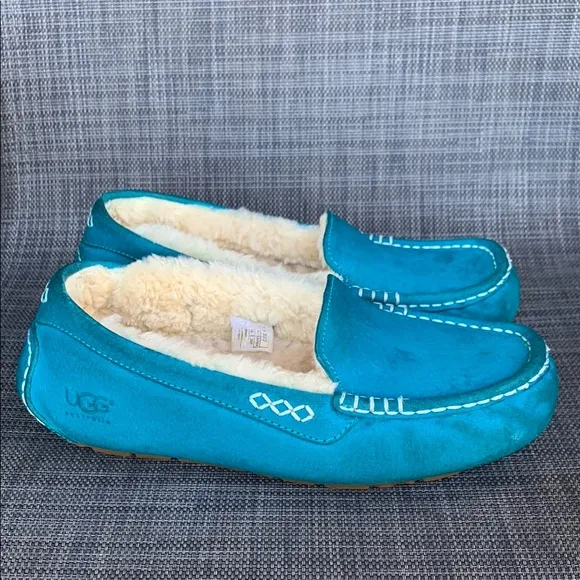 UGG Ansley Blue Moccasin Slippers Shoes Women’s size 8