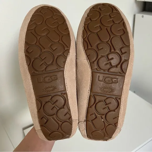 UGG Ansley Water Resistant Slipper