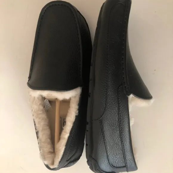 UGG Ascot Leather Black Slipper. Size: 11, 12