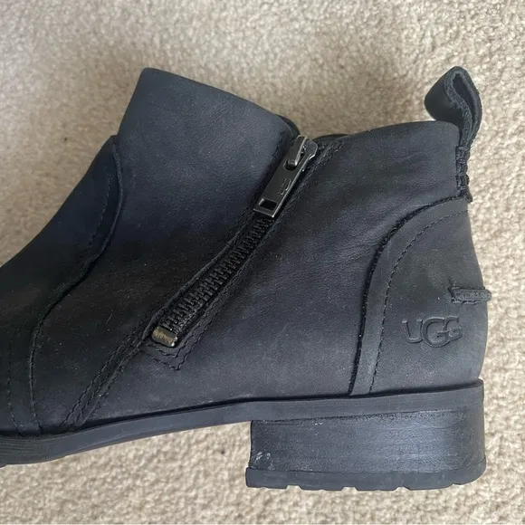 Ugg Aureo ll Waterproof Ankle Boots US9 EU40 Black Zip Up