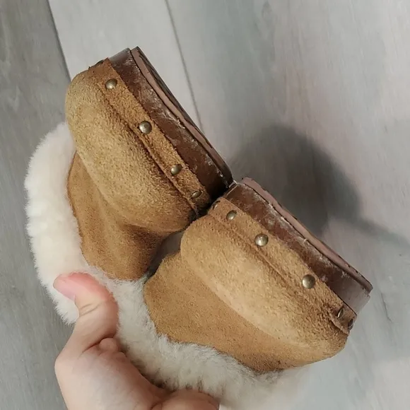 Ugg Australia Sera Youth Girls Clogs Mules Heels Fur Shoes sz 3