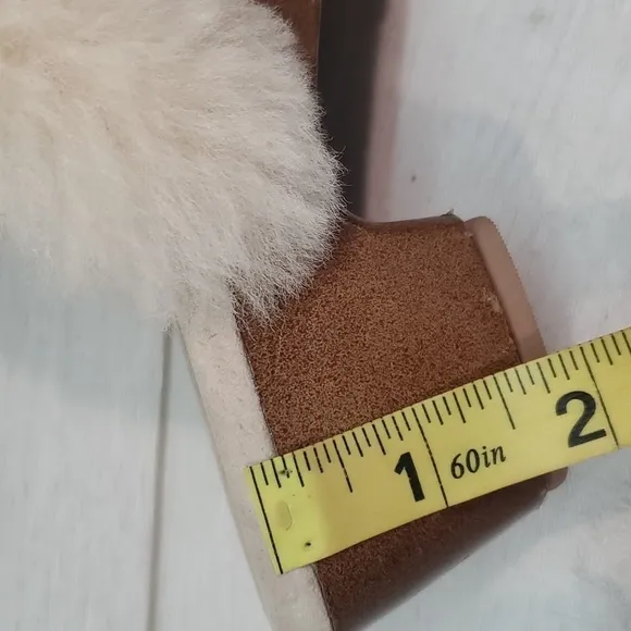 Ugg Australia Sera Youth Girls Clogs Mules Heels Fur Shoes sz 3