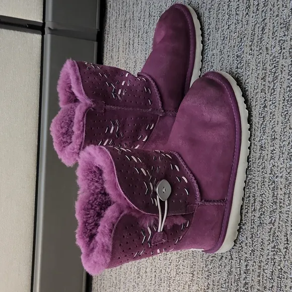 Ugg Bailey Button Tehuano Boots Size 3