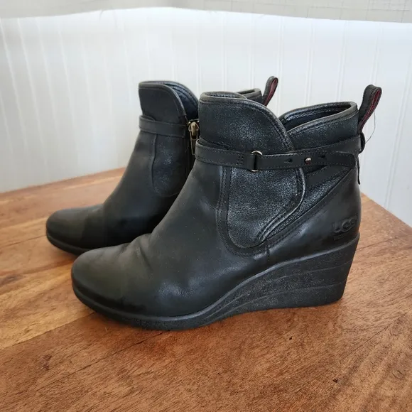 UGG Black Emalie Cozy Waterproof Leather Wedge Ankle Boots 9