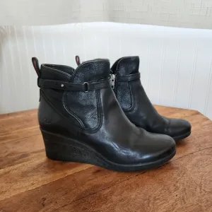 UGG Black Emalie Cozy Waterproof Leather Wedge Ankle Boots 9