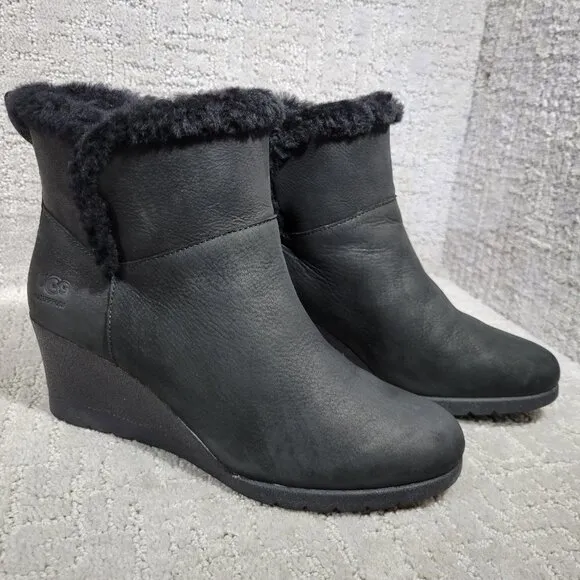UGG Devorah Women's Size 7.5 US Black Leather Wedge Heel Waterproof Ankle Boots