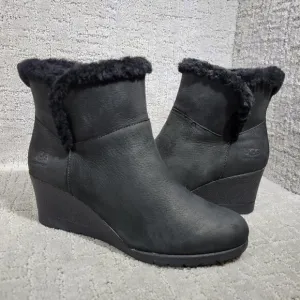 UGG Devorah Women's Size 7.5 US Black Leather Wedge Heel Waterproof Ankle Boots