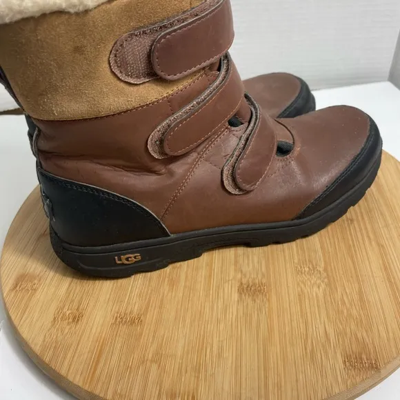 UGG Kids Kit Boots Worchester ~ Waterproof Brown Winter Boots Sz 6