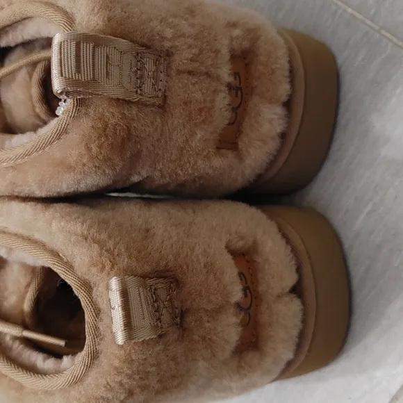UGG Men’s Neumel Cozy Slipper Shoes Fully Lined Sz 8