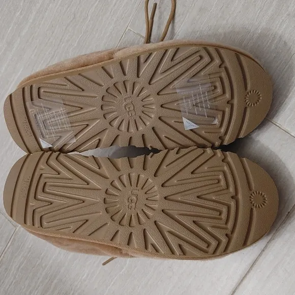 UGG Men’s Neumel Cozy Slipper Shoes Fully Lined Sz 8