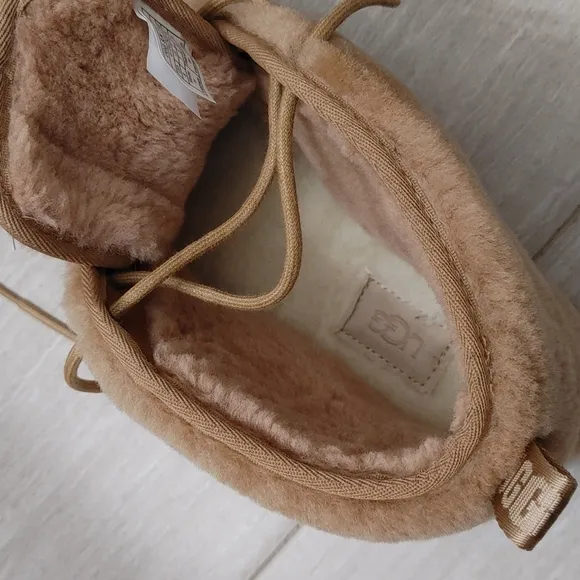 UGG Men’s Neumel Cozy Slipper Shoes Fully Lined Sz 8