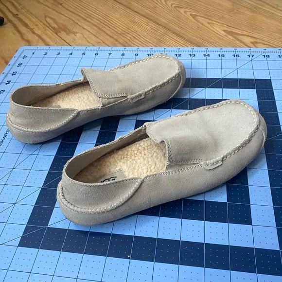 UGG Men’s Upshaw Leather Slip-on Loafer/ Slippers Interchangeable Insoles Size 8