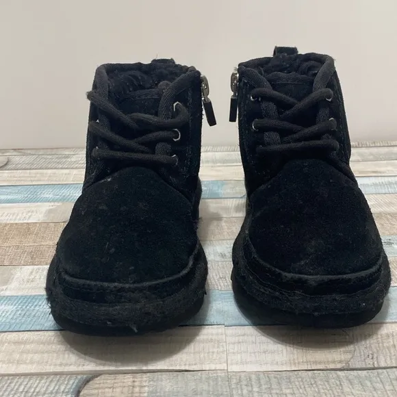 Ugg Neumel II Chukka Kids Boots