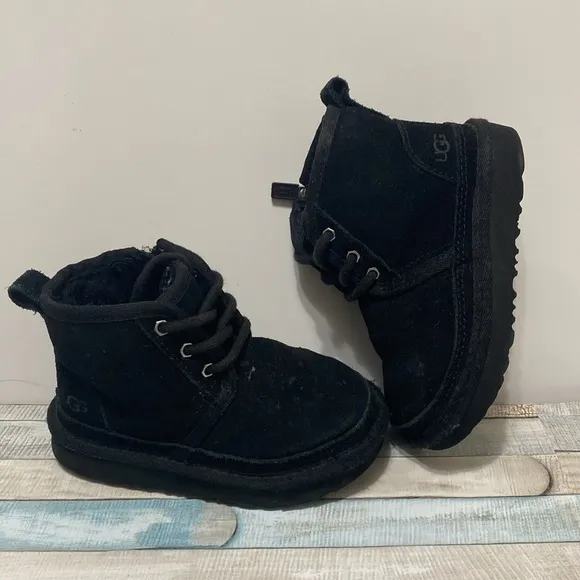 Ugg Neumel II Chukka Kids Boots