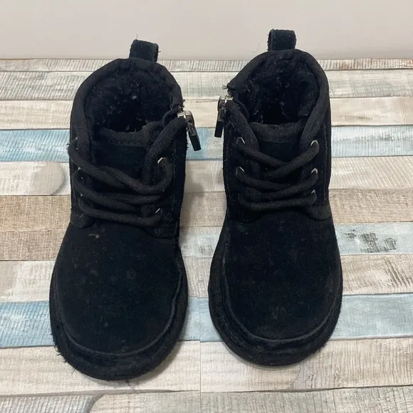 Ugg Neumel II Chukka Kids Boots