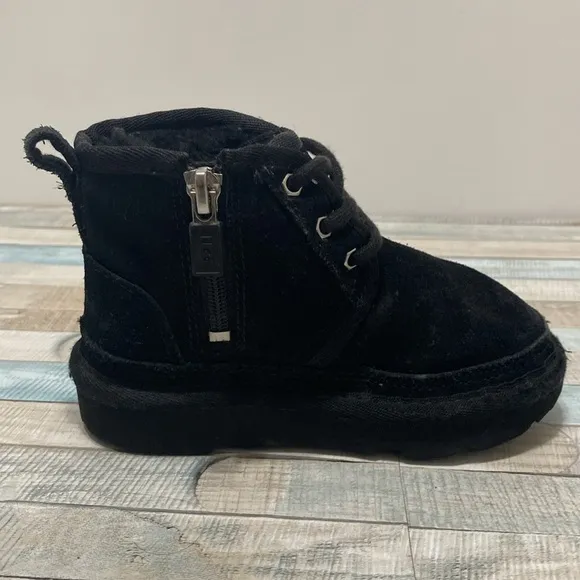 Ugg Neumel II Chukka Kids Boots