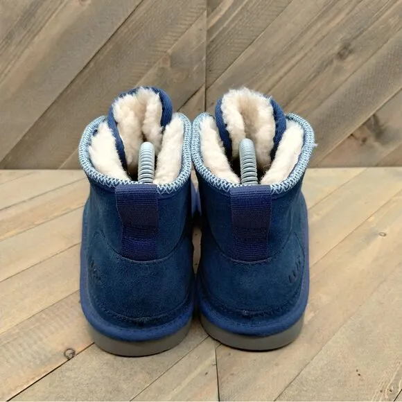 UGG‎ Neumel II Tasman Blue Suede Fleece Lined Boots Juniors Girls Size 4 Chukka
