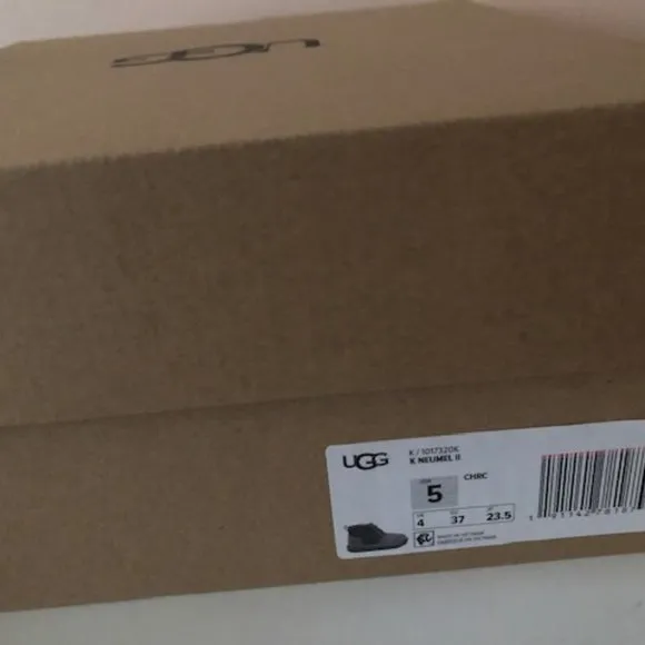 UGG Neumel Suede Leather Boot. Chukka. Size: 7