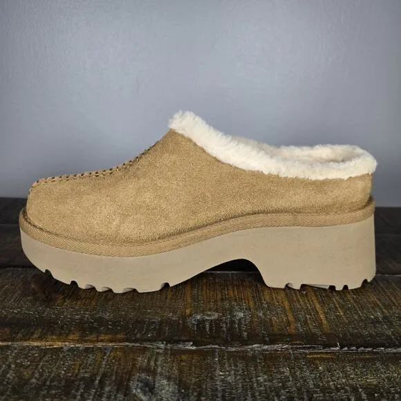 UGG New Heights Womens Size 7 Cozy Clogs Slip On Shoes Brown Fur Lined